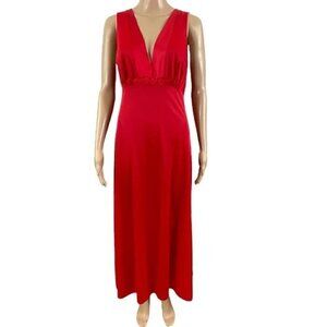 VINTAGE Vanity Fair Red Long Nylon  Nightgown Negligee Gown size 36 ( medium )